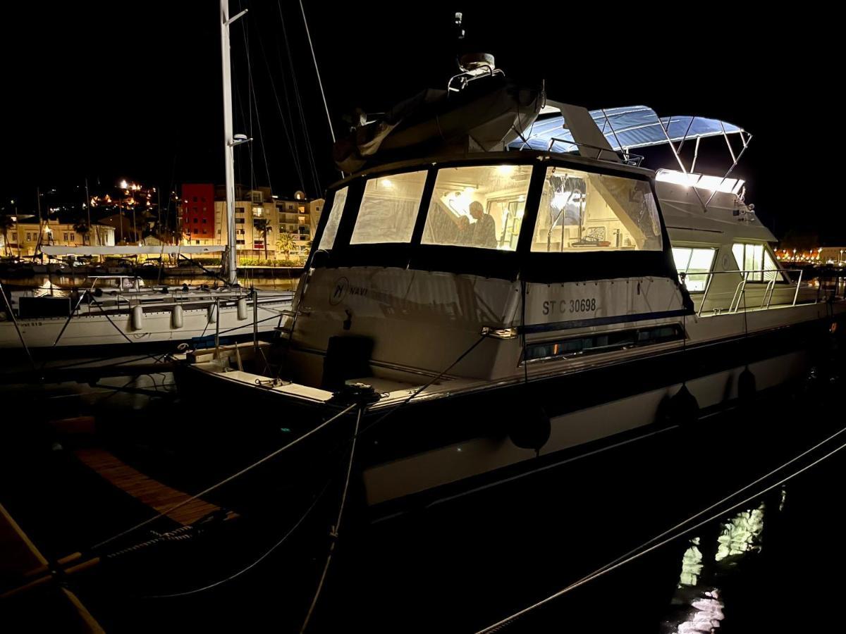 Отель Navi Yacht A Sete, 2 A 8 Couchages, Privatif Экстерьер фото