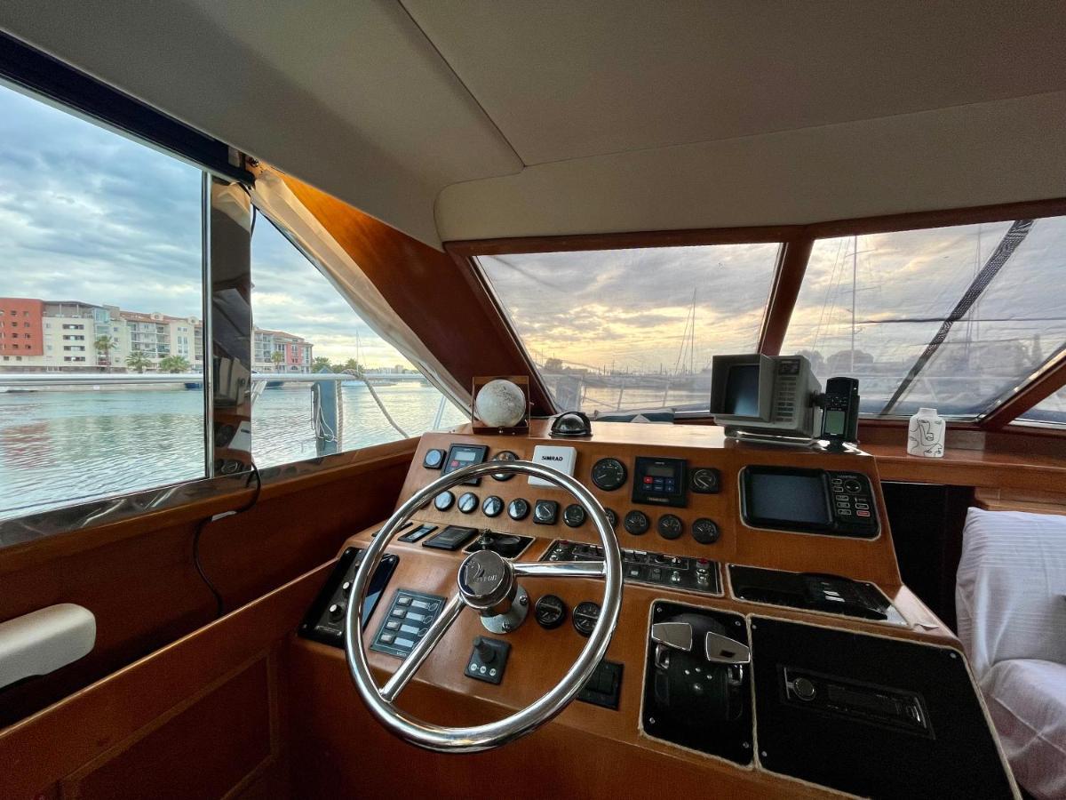 Отель Navi Yacht A Sete, 2 A 8 Couchages, Privatif Экстерьер фото